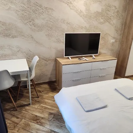 Colonel Diamond Szófia