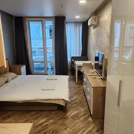 Colonel Diamond Apartman *